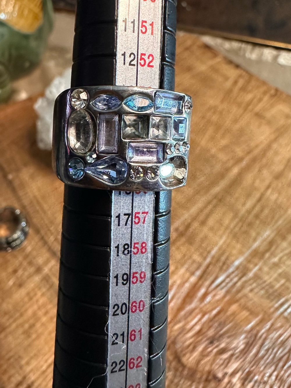 GUESS Multicolor Crystal Gunmetal Wide Band Statement Ring Size 6.5–7